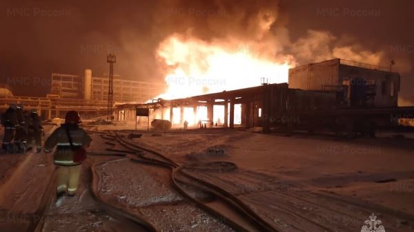 <br />
						В Ангарске произошёл пожар на нефтезаводе