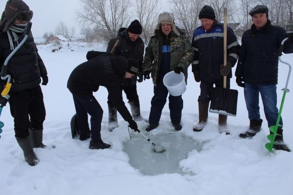<br />
						В Башкирии спасают рыбу от замора