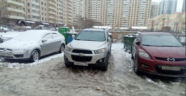 <br />
						В Санкт-Петербурге мусорный оператор призвал водителей правильно парковать машины во дворах