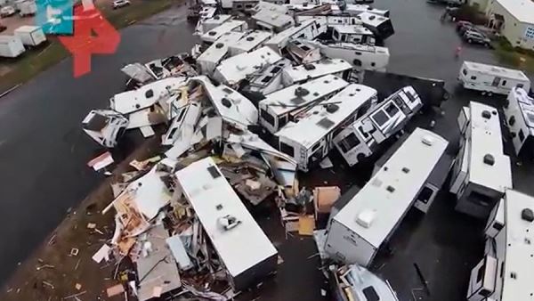 Один человек погиб и более 40 пострадали в штате Мичиган от торнадо<br />
