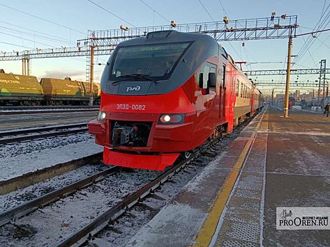 Около 60 тыс. пассажиров проведут новогоднюю ночь в поездах РЖД