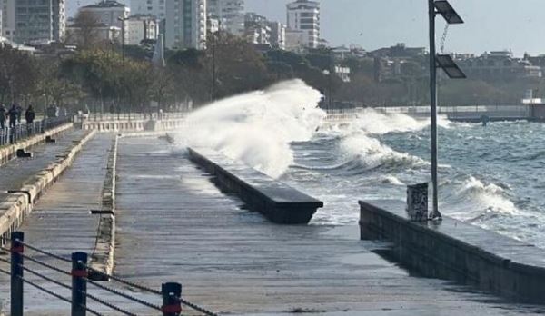 Туристов предупредили об урагане в Стамбуле